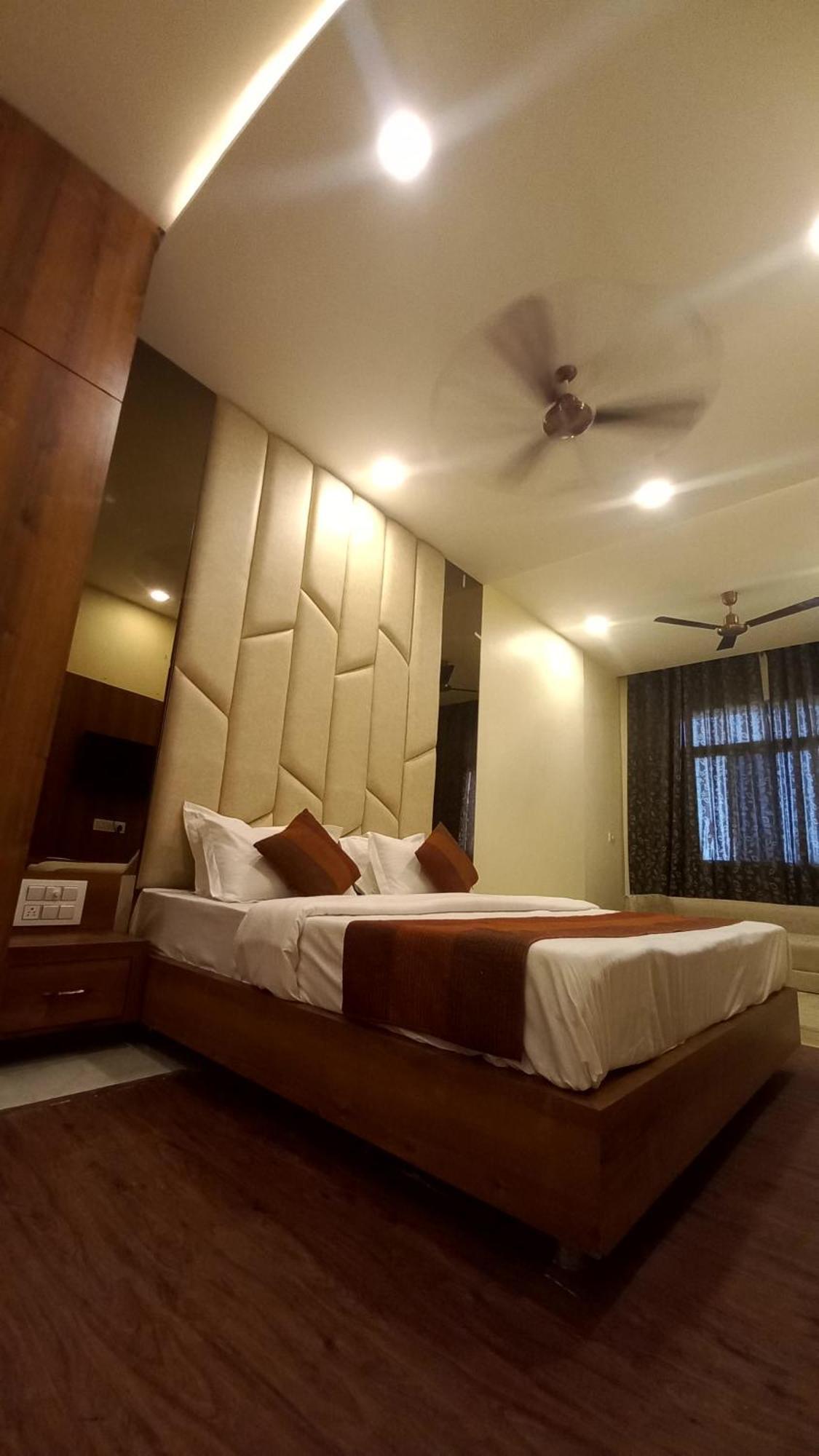 Hotel Indraprastha Jhalawar Екстериор снимка